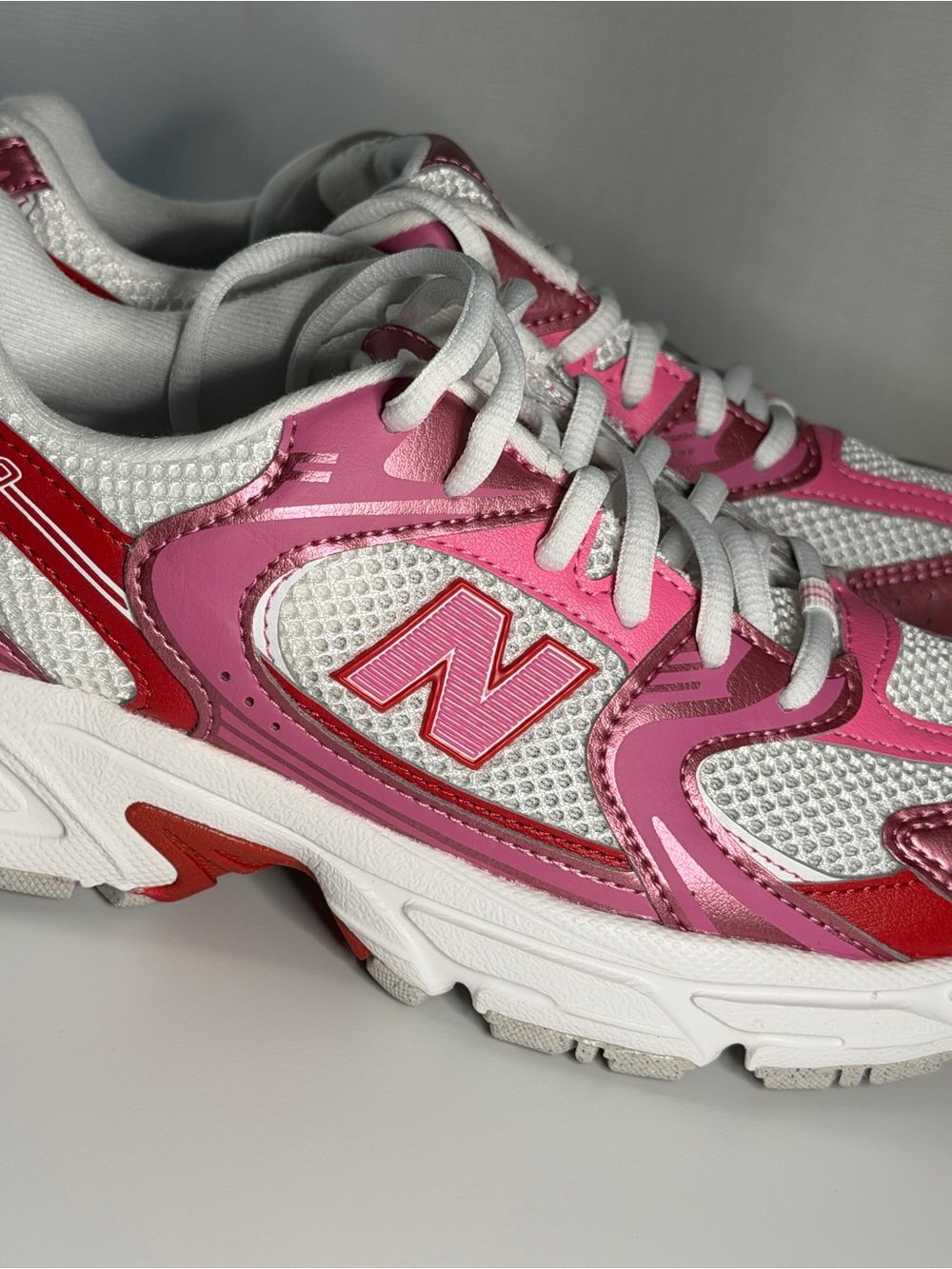 New Balance 530 Big Kids Sneakers Pink/Red – Size 5.5